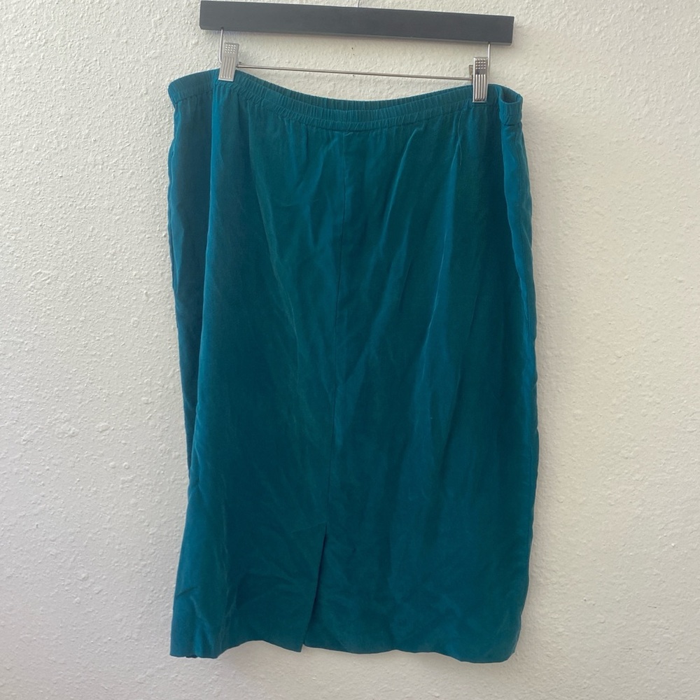 Elegant Teal Skirt
